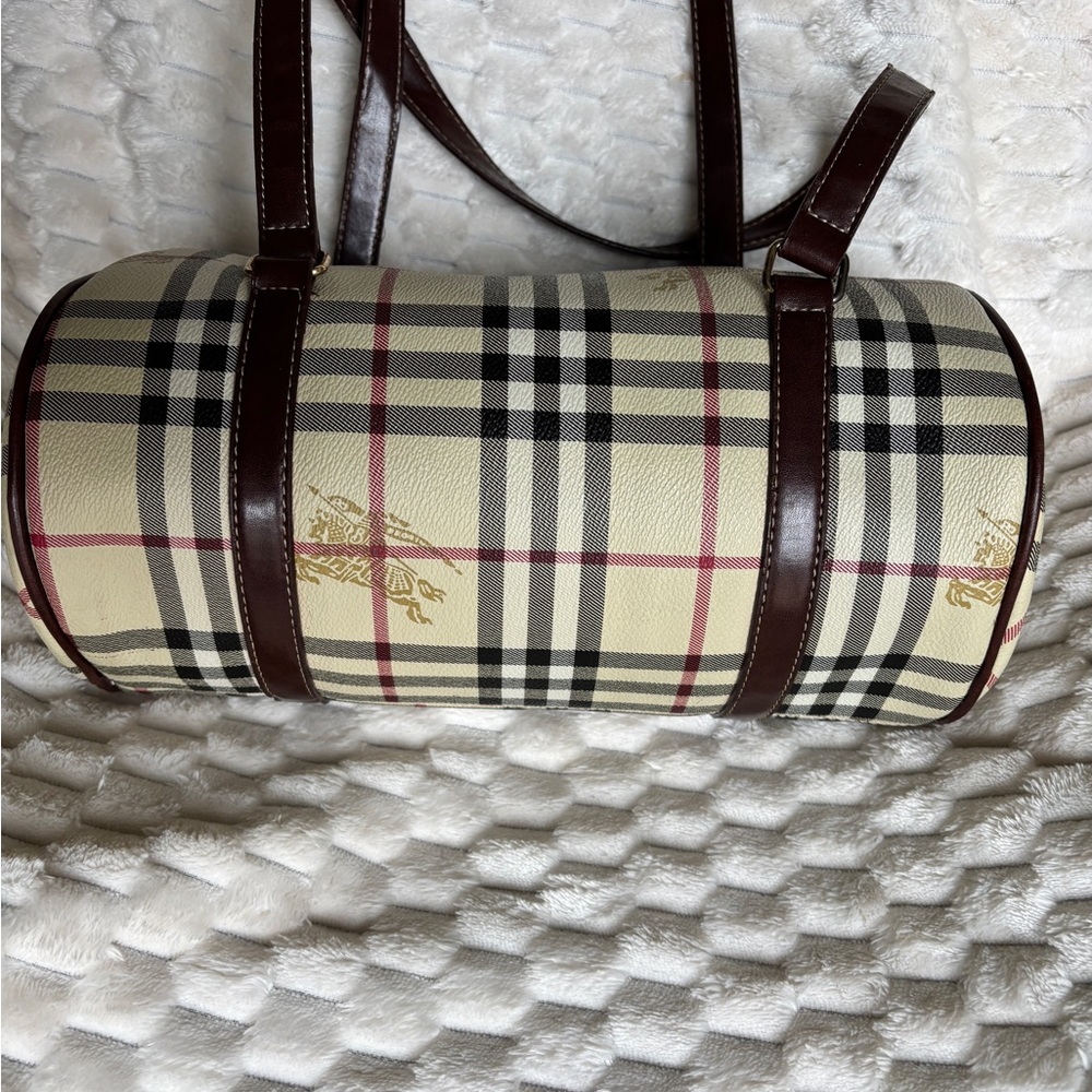 Vintage Burberrys Nova Check Barrel Bag Beige Tan Leather Equestrian Logo - Picture 4 of 14